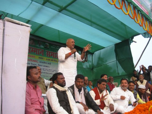 Cabinet Minister Prof.Chandrashekhar addressing massive crowd at Madhepura.