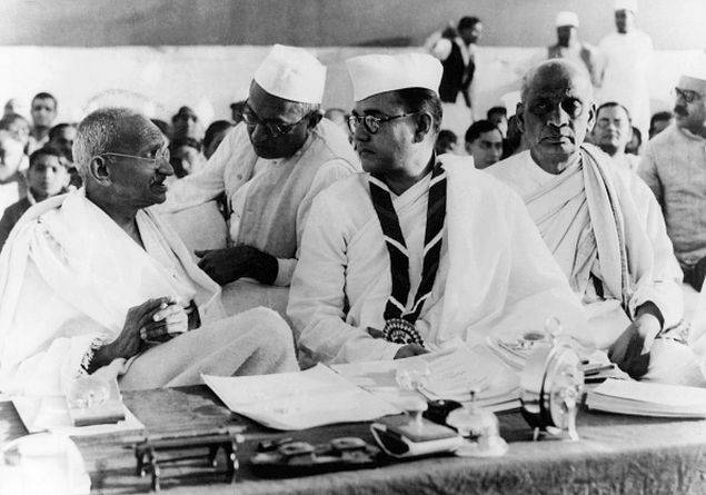 Subhas Chandra Bose with Mahatma Gandhi & Sardar Patel at the Haripura Session of INC in 1938