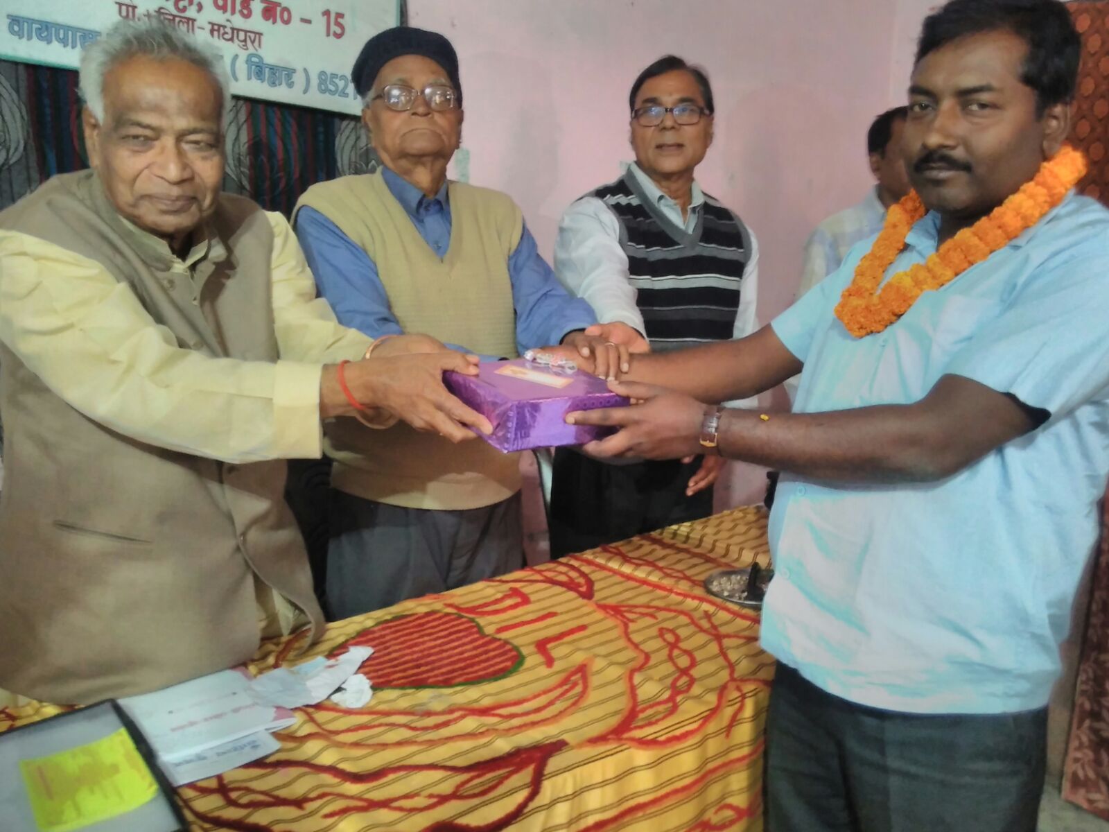 Director of Tulsi Public School Shyamal Kumar Sumitra, the grand performer, receiving honour by former PVC Dr.K.K.Mandal, Kaushiki President Hari Shankar Shrivastav Salabh .