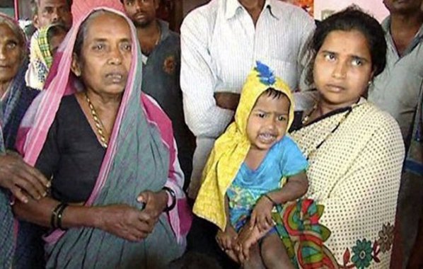 Hanumanthappa's Mother, Wife & Daughter 'Netra'.