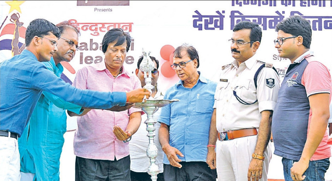 Samajsevi Dr.Bhupendra Narayan Yadav Madhepuri, BN Mandal University Madhepura VC Vinod Kumar, SP Vikash Kumar inaugurating Kabbaddi League Competition at Ras Bihari High School Ground Madhepura.