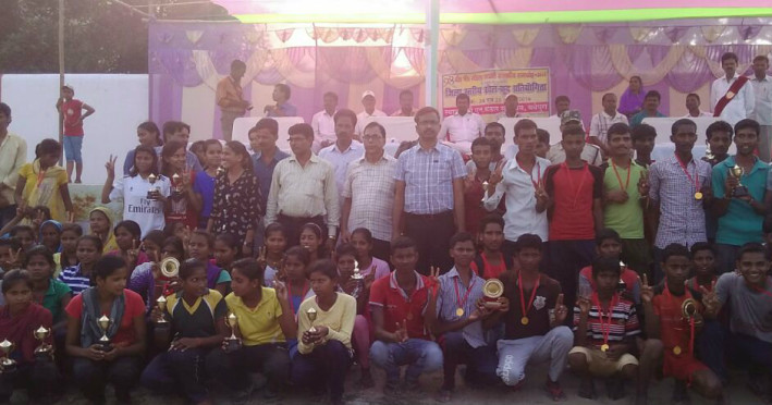 Samajsevi , Sahityakaar Dr.Bhupendra Narayan Yadav Madhepuri and Md.Sohail DM distributing prizes at BN Mandal Stadium Madhepura on the eve of BP Mandal Jayanti Samaroh