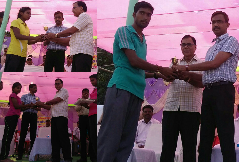 The President of B.P.Mandal Rajkiya Jayanti cum DM Madhepura Md.Sohail along with Dr.Bhupendra Madhepuri giving prizes and encouraging the girl players at BN Mandal Stadium Madhepura on 24th August 2016