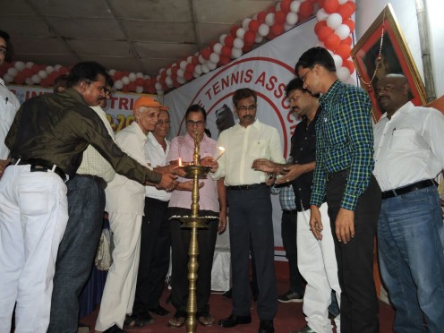 Dynamic DM Md.Sohail, Samajsevi Sahityakar Dr.Bhupendra Narayan Yadav Madhepuri , Pradeep Srivastav, Prashant Kumar, Mukesh Kumar inaugurating 65th Bihar State Inter-District Table Tennis Tournament at B.P.Mandal Town Hall , Madhepura .