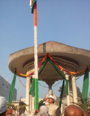 Educationist Dr.Bhupendra Madhepuri paying salute to Rashtriya Dhwaj on the occasion of the 68th Republic Day Celebration 2017 at Bhupendra Chowk , Madhepura