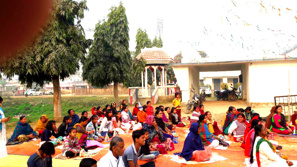 Prof.Reeta Kumari, Mrs.Madhuri Sihna, Sushree Ruby Kumari & other members of Patanjali attending "Yoga Holi Milan Samaroh" at Rasbihari School Campus Madhepura.