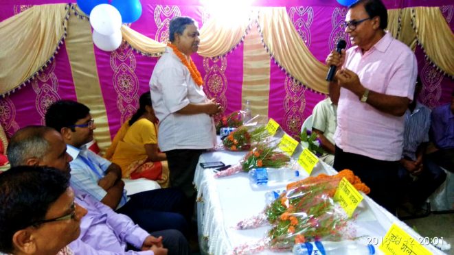 Samajsevi Sahityakar Dr.Bhupendra Madhepuri addressing the Samman Samaroh on the eve of Retirement of Civil Surgeon Dr.Gadadhar Pandey (with his spouse Smt. Renu Prabha and Family Members) where DM Navdeep Shukla (IAS) is the Chief Guest & DDC Mukesh Kumar Special Guest , Present CS Shailendra Kumar & others at Sadar Hospital Madhepura.