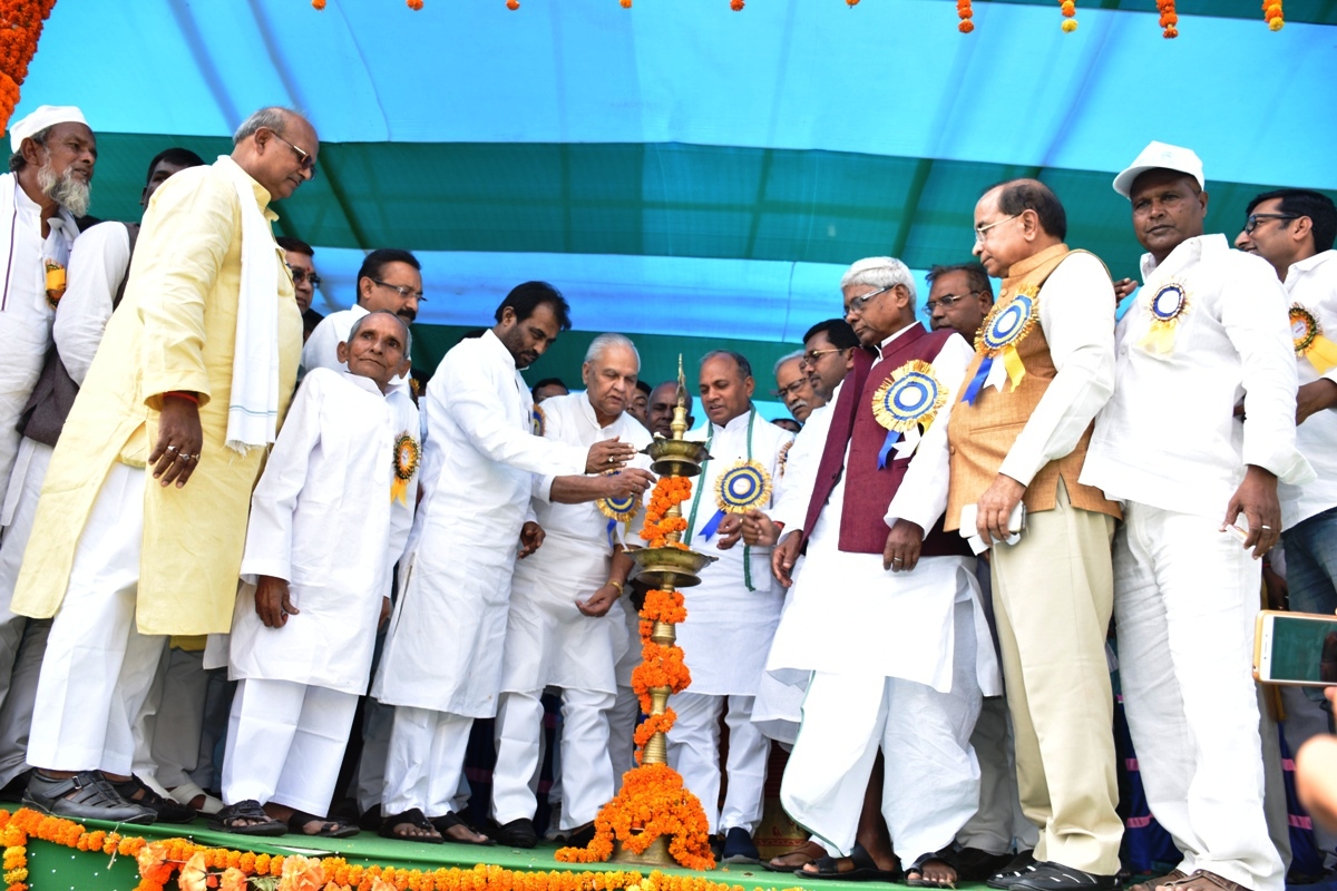 Inauguration of JDU Dalit-Mahadlit Sammelan at Singheshwar.