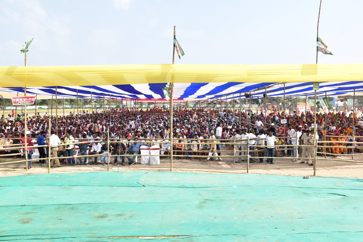 Big gathering in JDU Dalit-Mahadlit Sammelan at Singheshwar