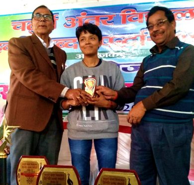 Newly appointed Senate Member of BNMU Riyanshi Gupta with Samajsevi Dr.Bhupendra Madhepuri and Principal Dr.K.P.Yadav.