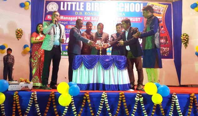 Dr.Bhupendra Madhepuri along with Dr.R.K.Pappu and others inaugurating the 8th annual day function of Little Birds School at BP Mandal Nagar Bhawan, Shahid Chulhai Marg Madhepura.