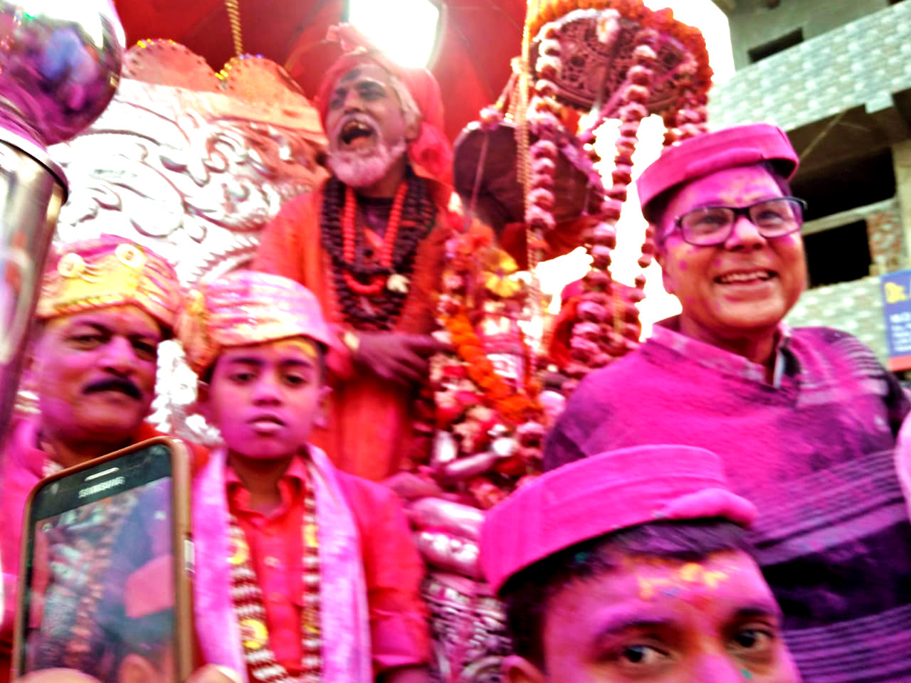 Singheshwar Mandir Trust Chairman - Secretary SDM Vrindalal, Trust Member Dr.Bhupendra Madhepuri and others attending Bararat of Lord Shiva on the occasion of Mahashivratri.