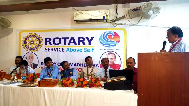 Dr.Bhupendra Madhepuri addressing at the First meeting of Rotary Club Madhepura.