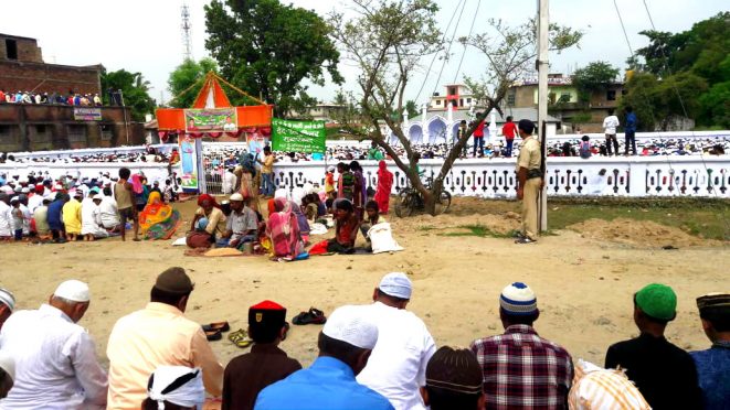 Devotees offering Eid Nawaj at Eidgaah Madhepura.