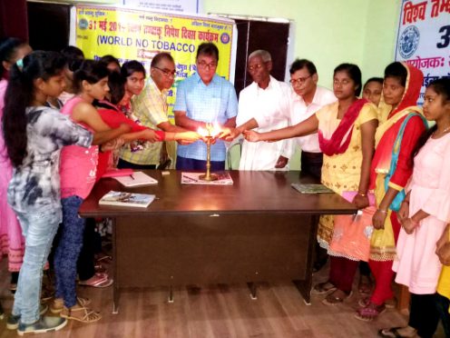 Samajsevi Dr.Bhupendra Narayan Yadav Madhepuri along with Saint Ganga Das and others inaugurating function on Vishwa Nasha Unnmulan Diwas at Parwati Science College Madhepura.