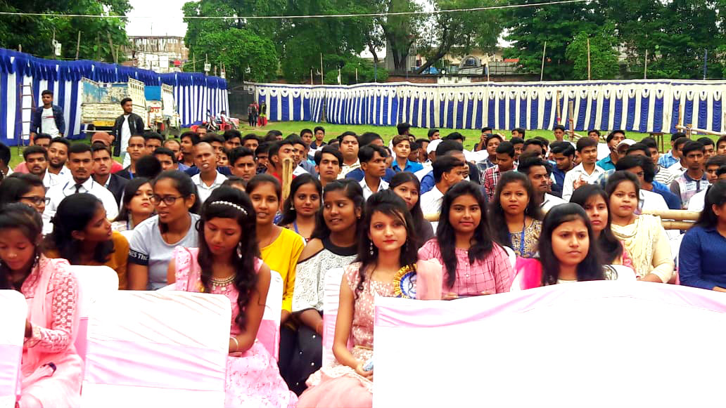 Students attending Hindi Diwas Function at B.P.Mandal Engineering, Madhepura.