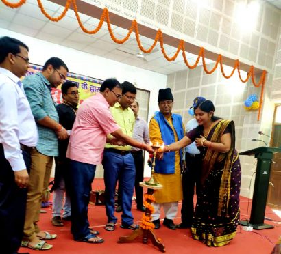 DM Navdeep Shukla Coordinator Dr.Bhupendra Madhepuri and others inaugurating Madhepura Zila Yuva Utsav 2019 at Bhupendra Smriti Kala Bhawan, Madhepura.