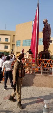 Nitish kumar unveiling Karpuri thakur image at Madhepura.