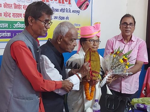 Dr.Bhupendra Narayan Yadav Madhepuri, Dr.KK Mandal, Dr.Mahendra Narayan Pankaj and DrShanti Yadav on the occasion of Vaidehi ka antardwand at Ambika Sabhagar.