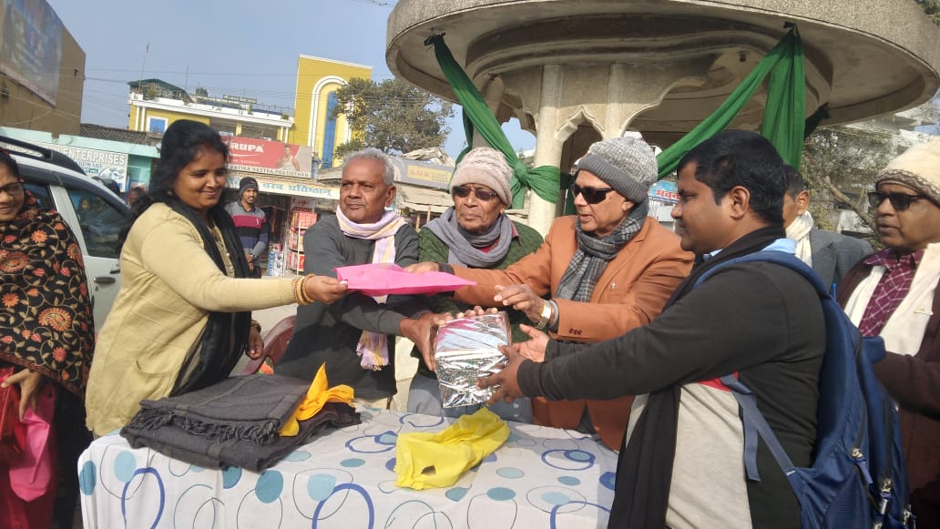 Dr.Bhupendra Narayan Yadav Madhepuri along with ProVC Dr.K.K.Mandal, Dr.Alok and others at Bhupendra Chowk.