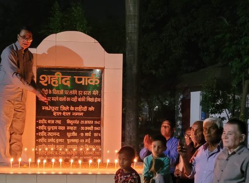 Dr.Madhepuri at ShahidPark celebrating Diwali.